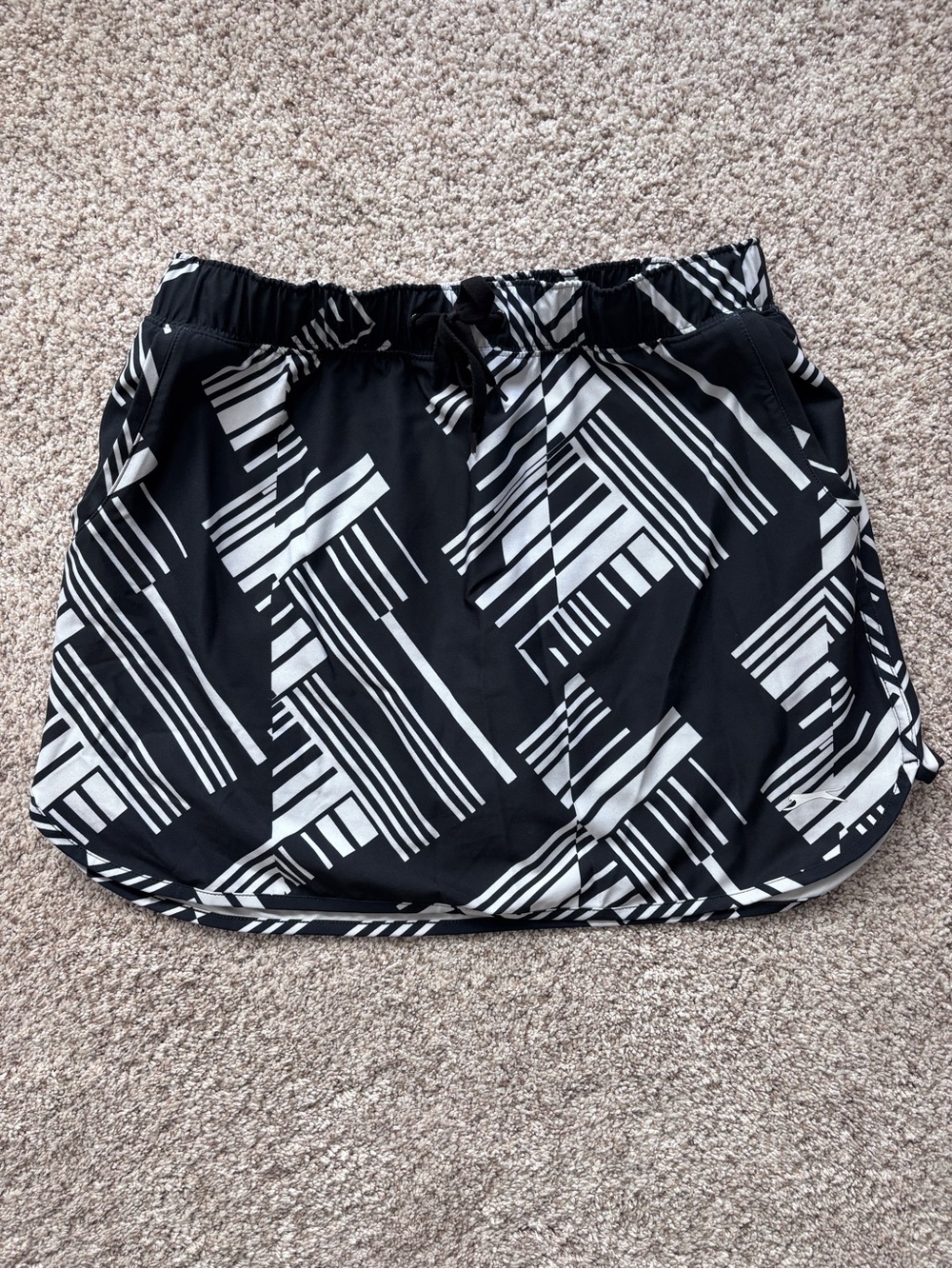 Slazenger Golf Women’s Skort Black-White Athletic Tennis Golf Activewear Medium